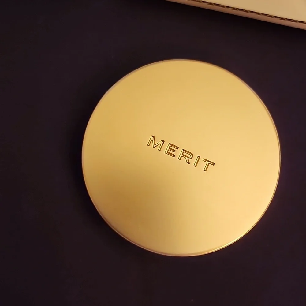 Merit Gold Compact Mirror - Picture 4 of 4